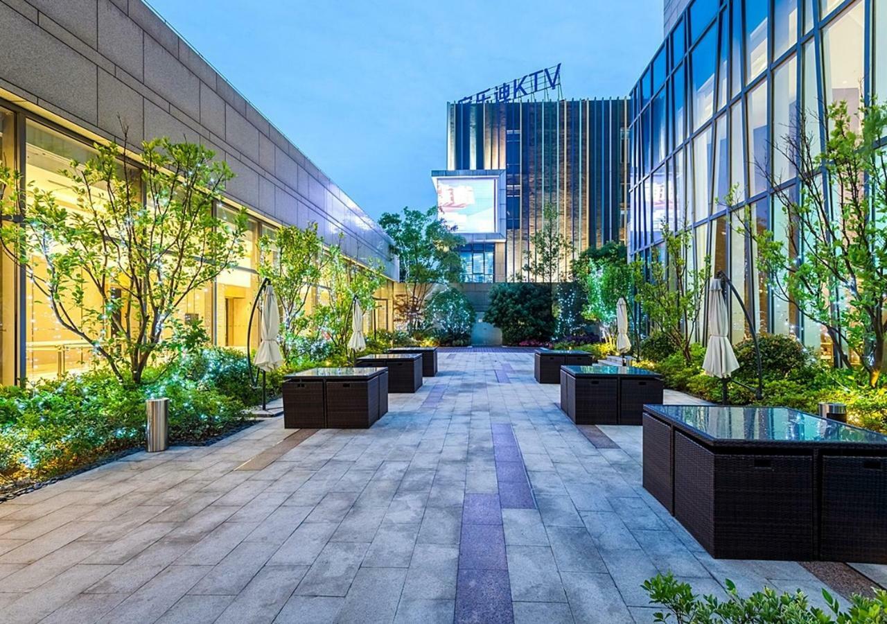 Radisson Exhibition Center Shanghái Exterior foto